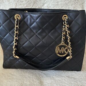 Michael Kors Susannah Large Quilted Tote